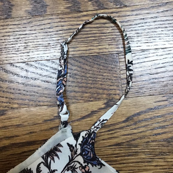 Dynamite Floral Camisole - Picture 4 of 7